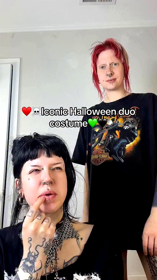 yeahimcaroline archive video preview