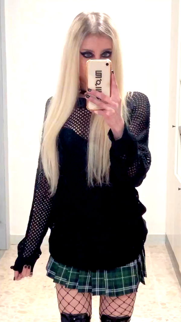 roxiechelon2 archive video preview