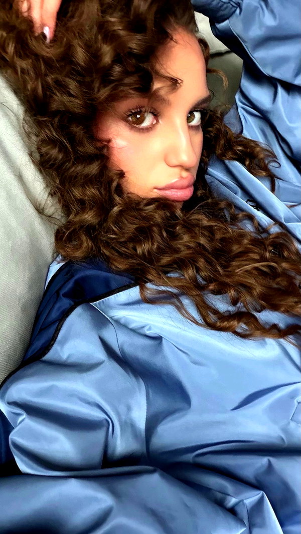 ariana_vomi archive video preview