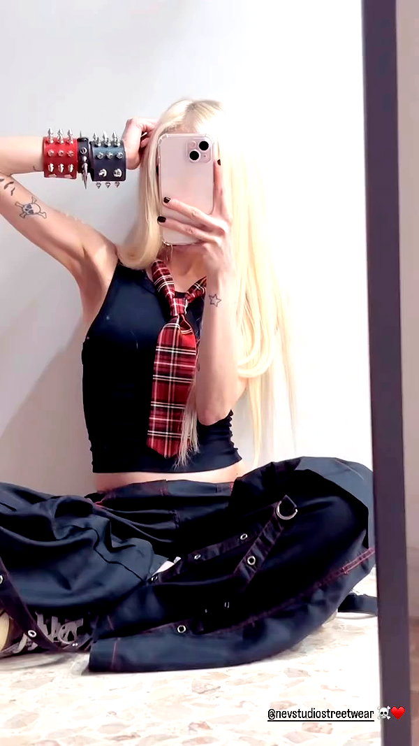 roxiechelon2 archive video preview