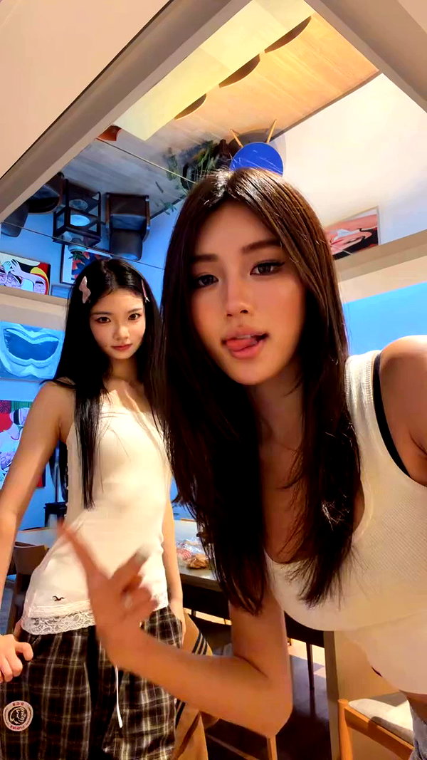 claire_is_miiii archive video preview
