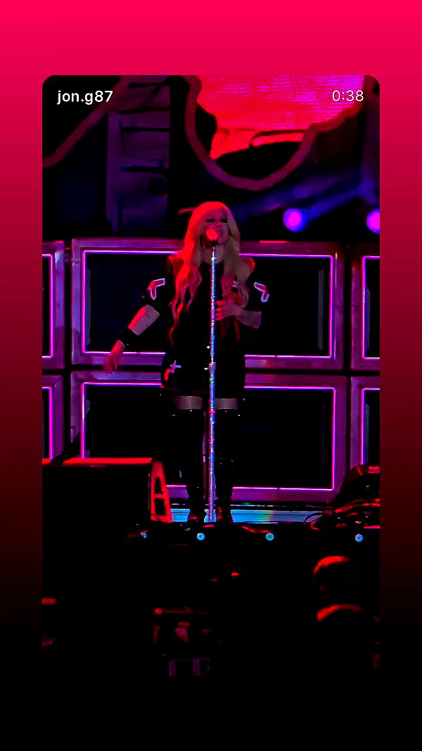 avrillavigne archive video preview