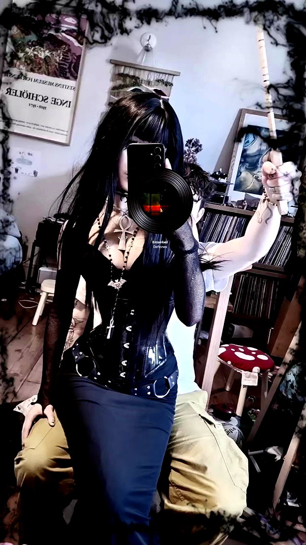 nylthria archive video preview