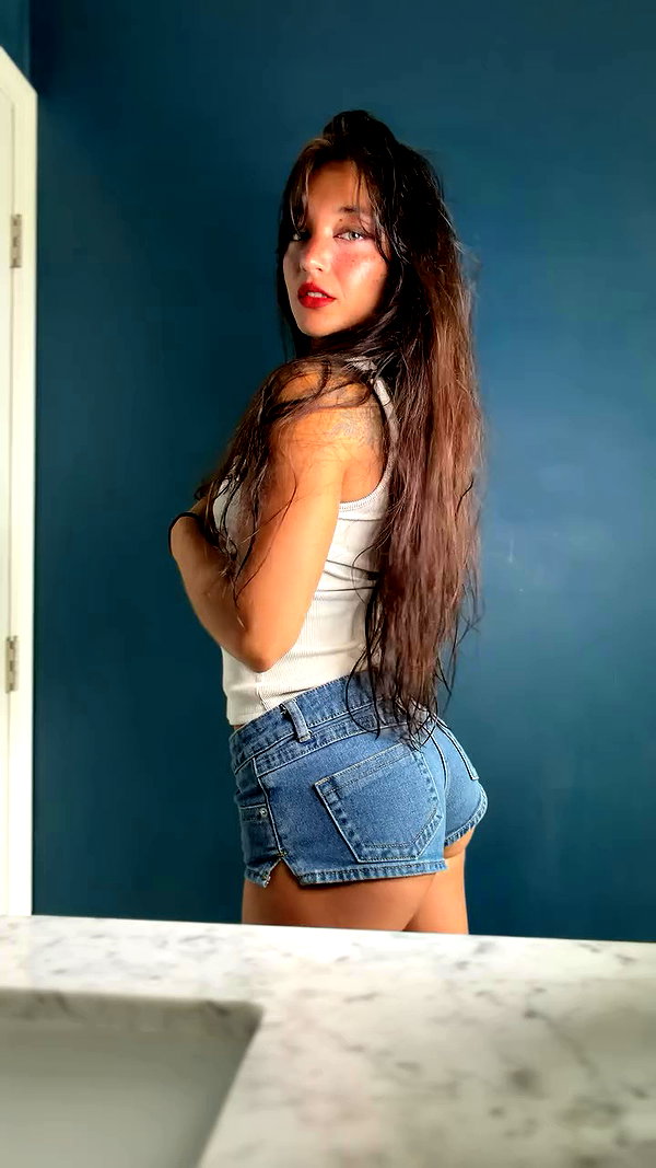 daniellebarnaa archive video preview