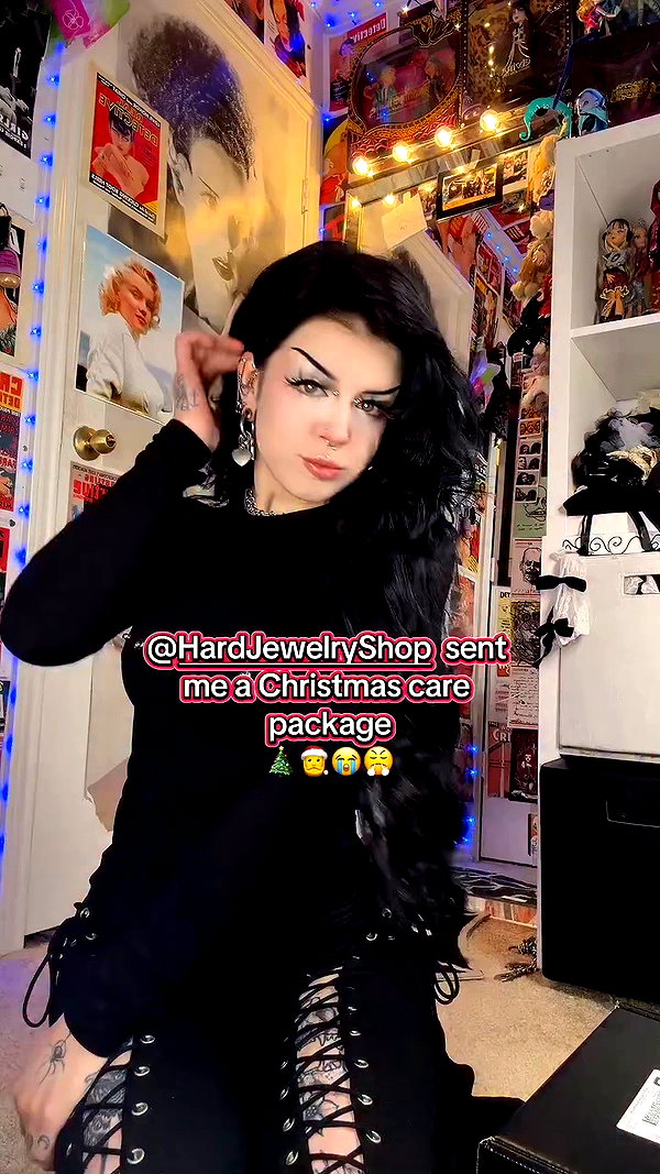 yeahimcaroline archive video preview