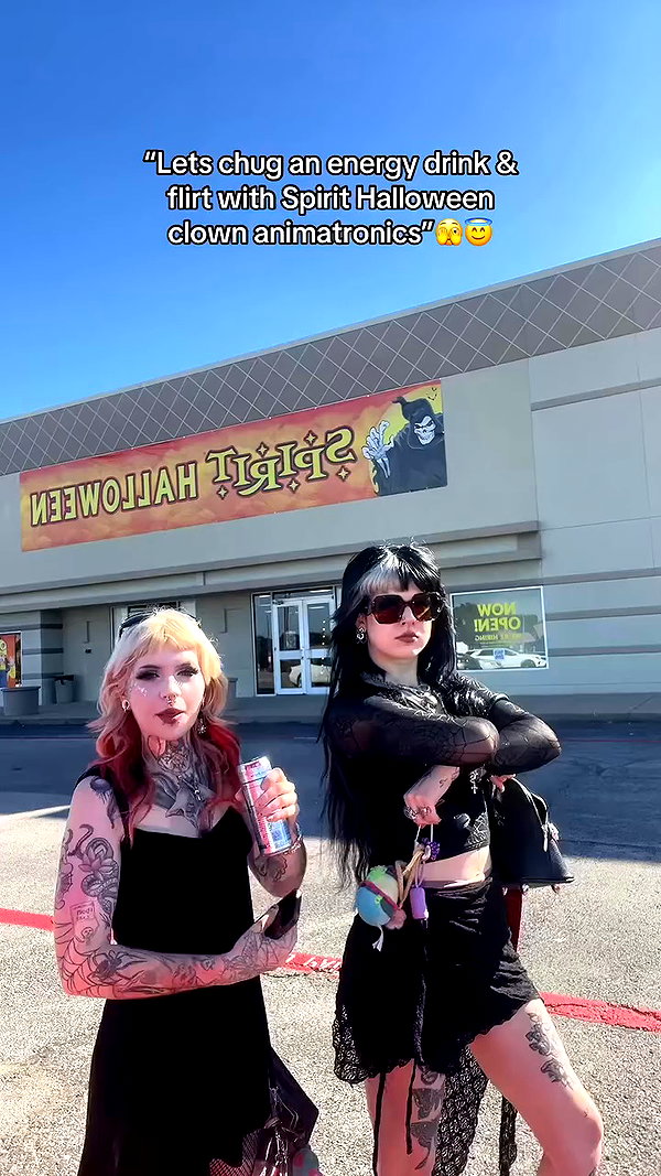 yeahimcaroline archive video preview
