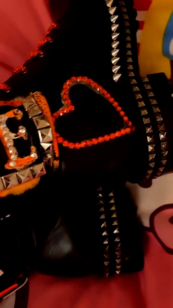 avrillavigne archive video preview