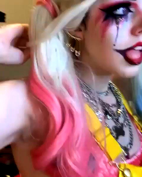 yeahimcaroline archive video preview