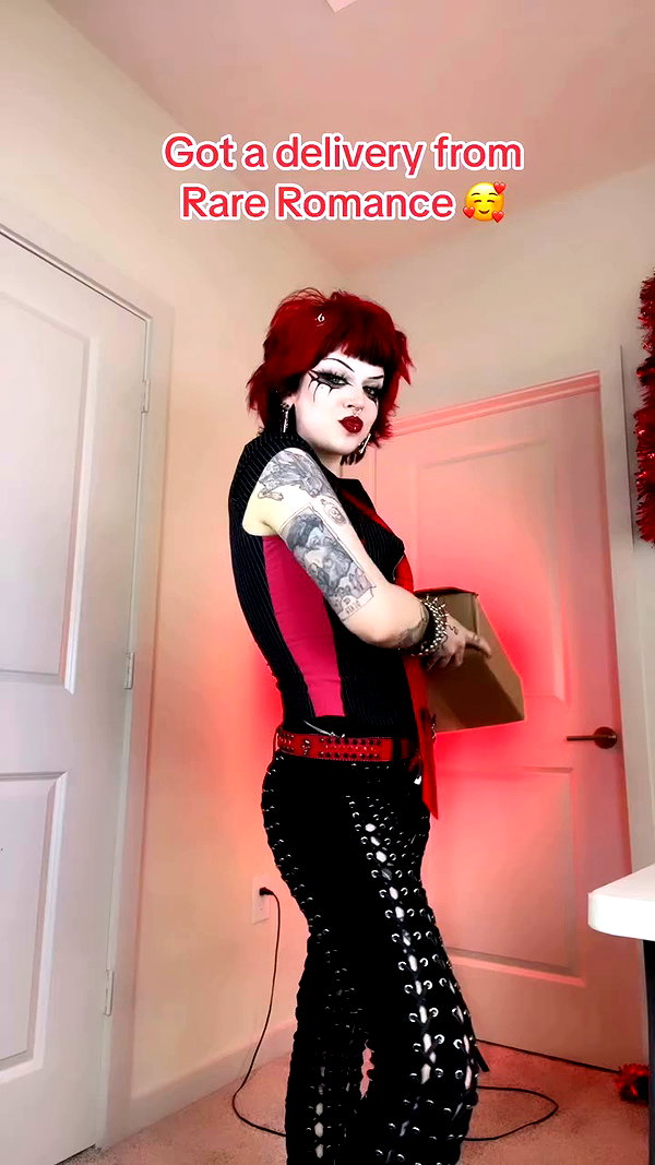 yeahimcaroline archive video preview