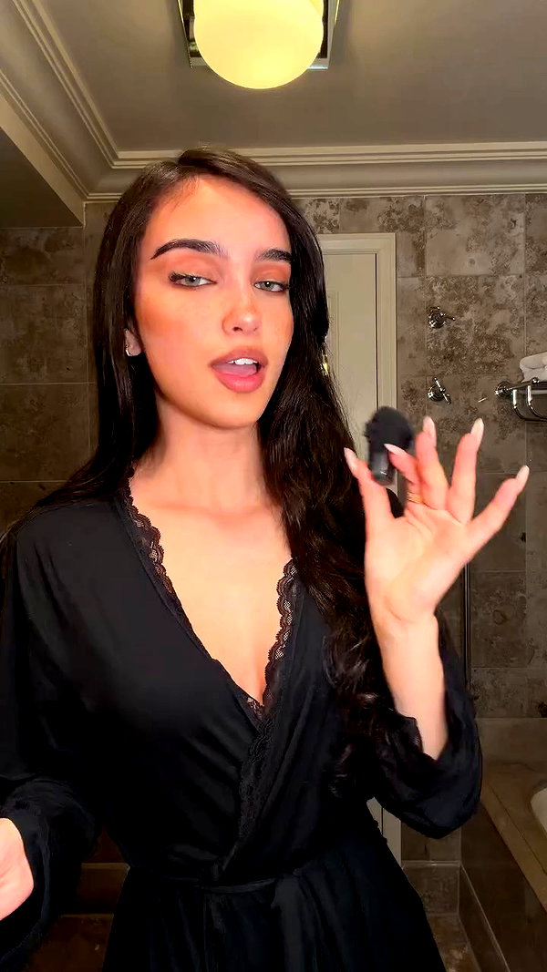 ellachristo archive video preview