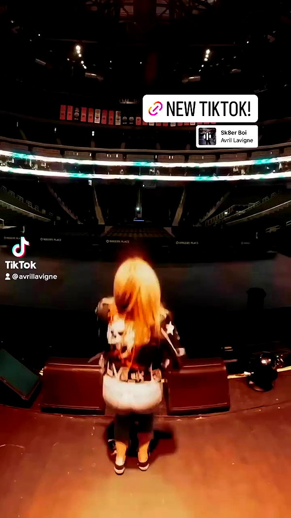avrillavigne archive video preview