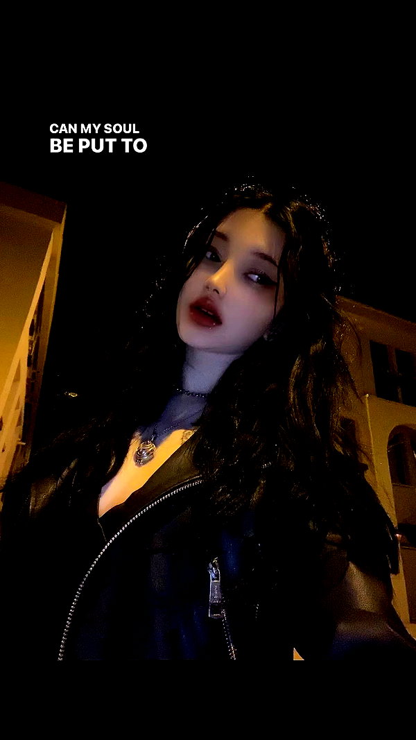 madamist_ archive video preview