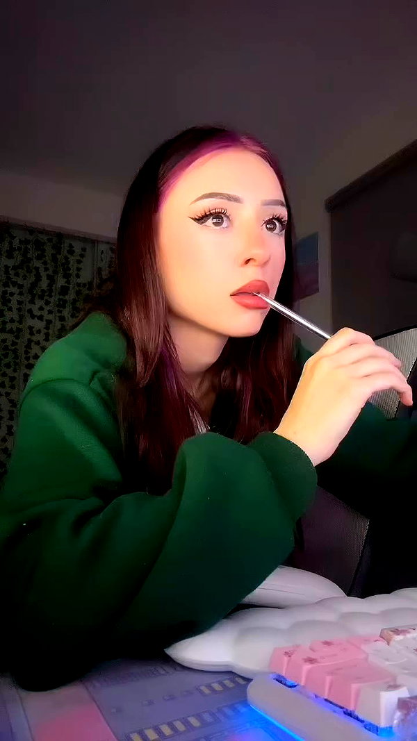 mellyplease archive video preview
