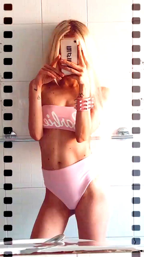 roxiechelon2 archive video preview