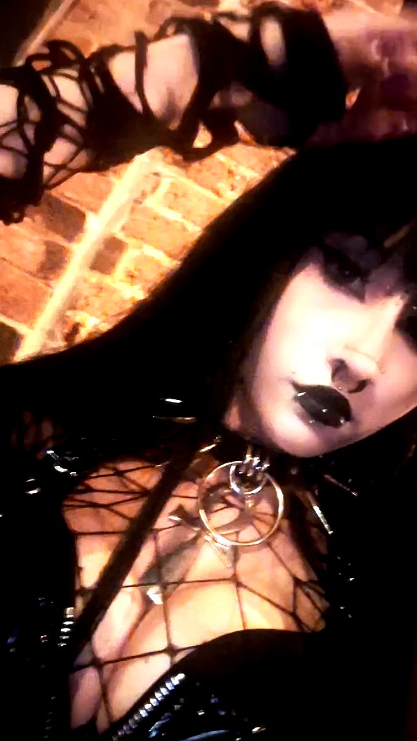 nylthria archive video preview
