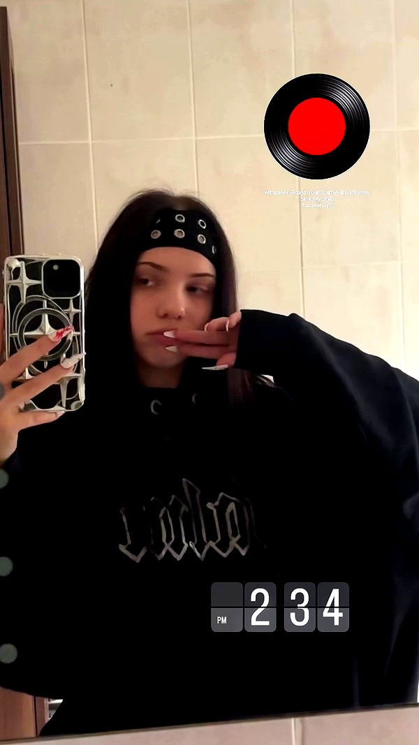 _roniira archive video preview