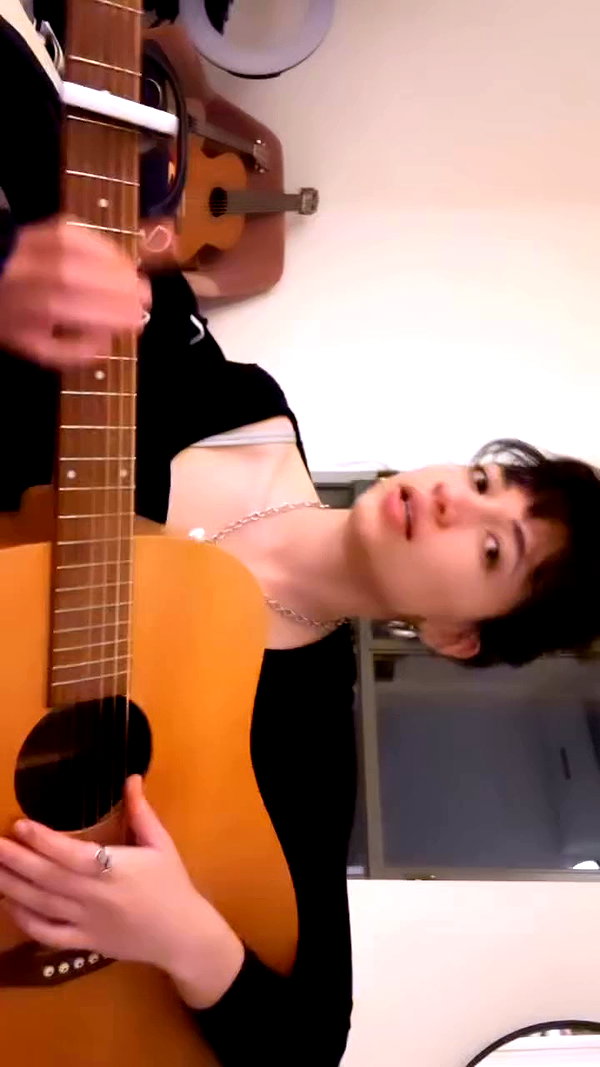 romi_henenson archive video preview