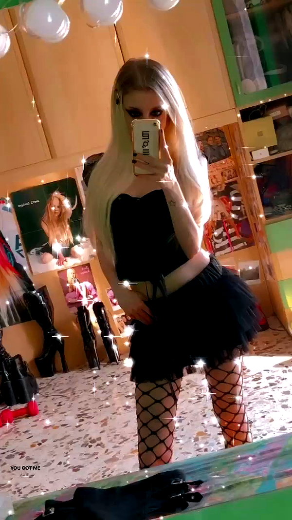 roxiechelon2 archive video preview