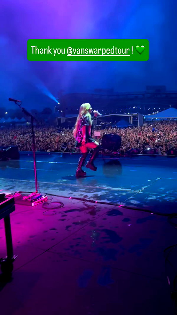 avrillavigne archive video preview