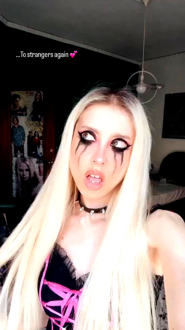 roxiechelon2 archive video preview