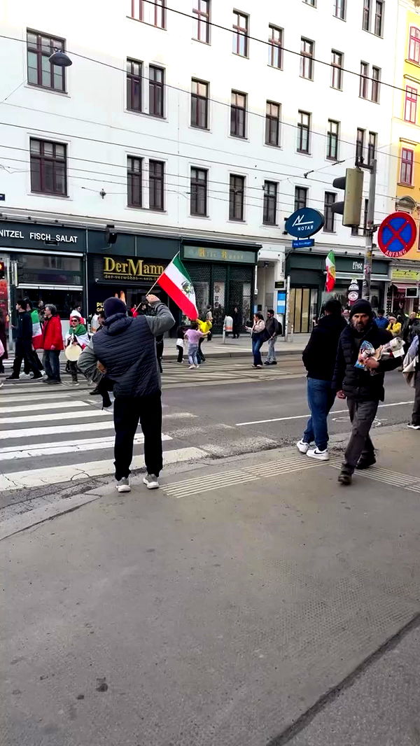 yannaidebeer archive video preview