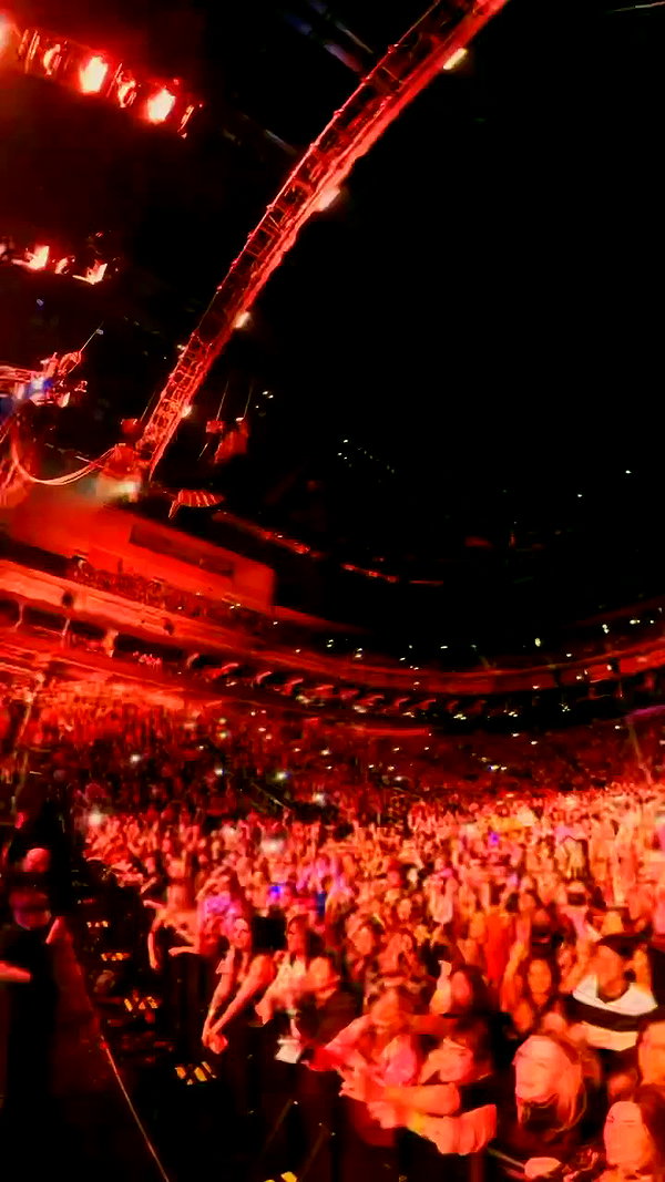 avrillavigne archive video preview