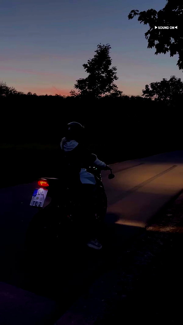 sina.njck archive video preview