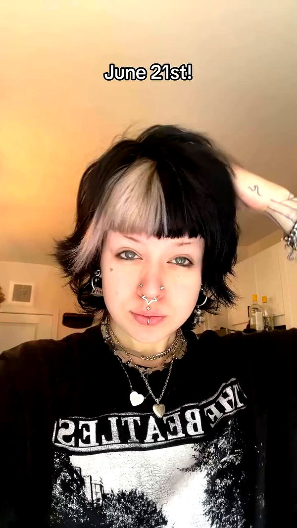 yeahimcaroline archive video preview