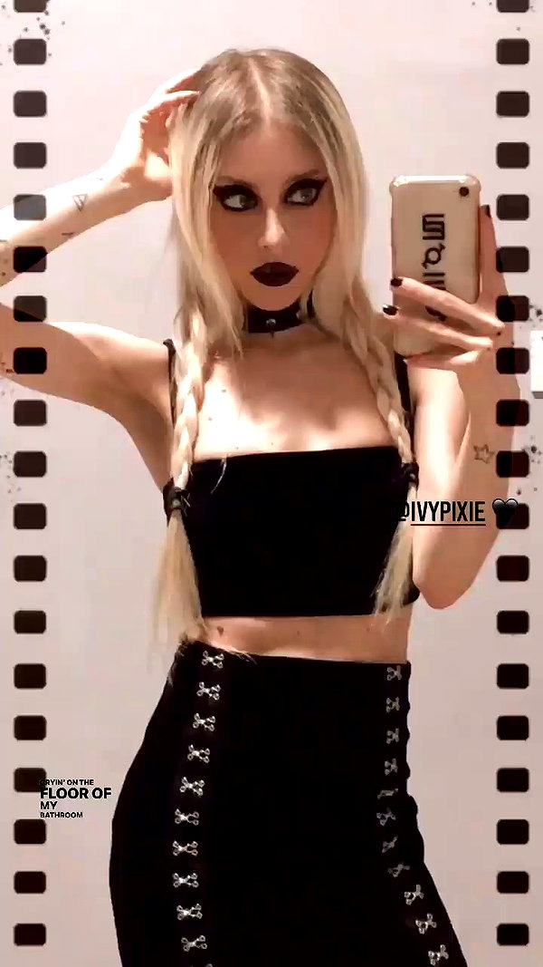 roxiechelon2 archive video preview