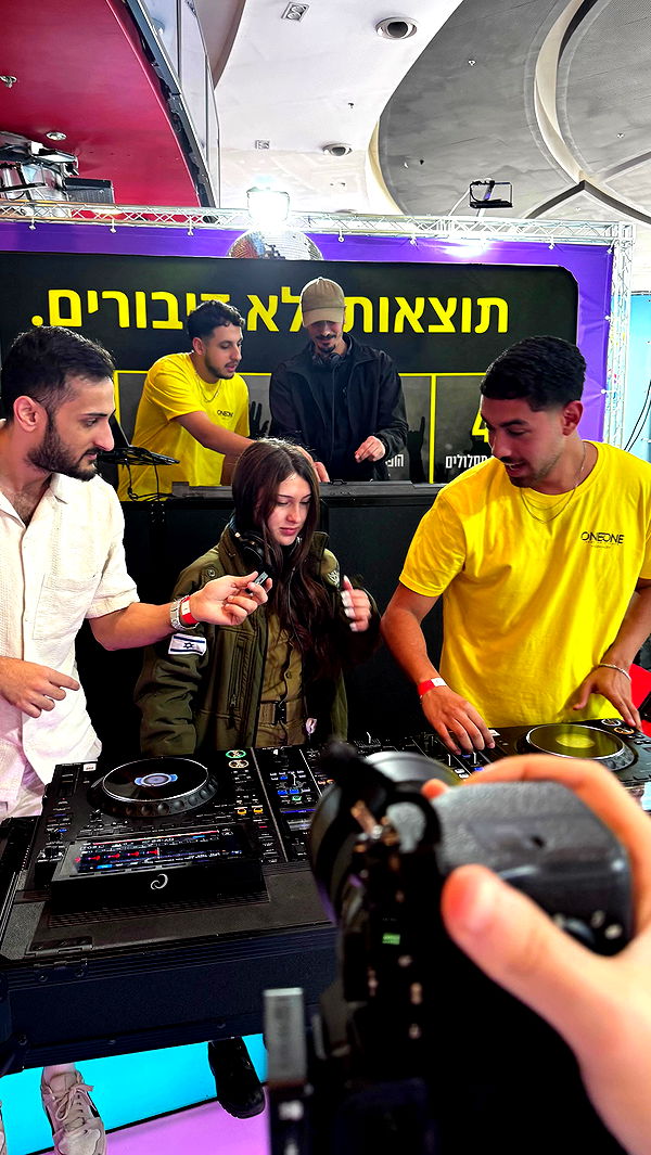 assoolin archive video preview