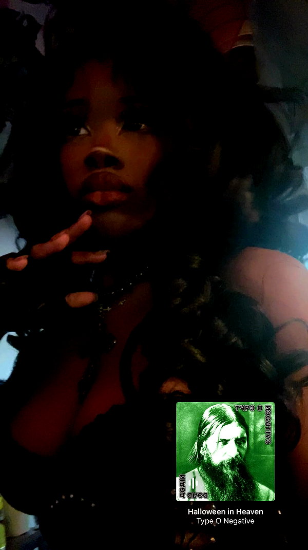 thelovewltch archive video preview