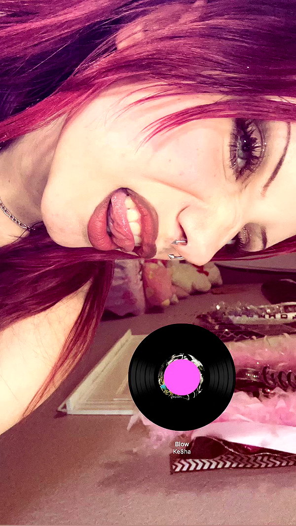 lov3r_lilly archive video preview