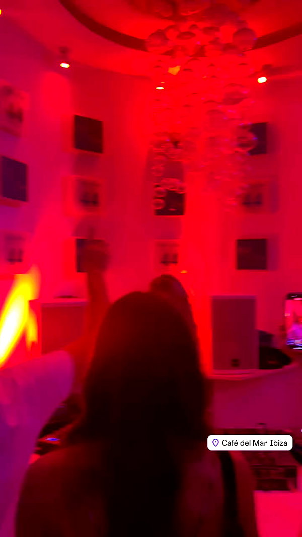 ellauk archive video preview