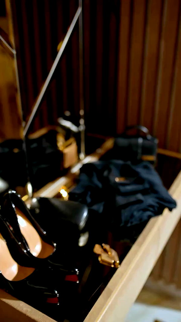 lior_boutique archive video preview