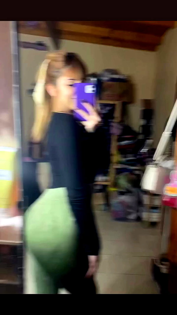 chiiaaaaaara.v archive video preview