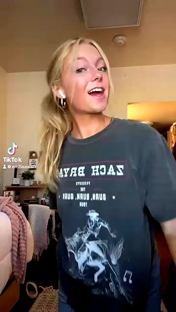 emiliaaa.sfr archive video preview