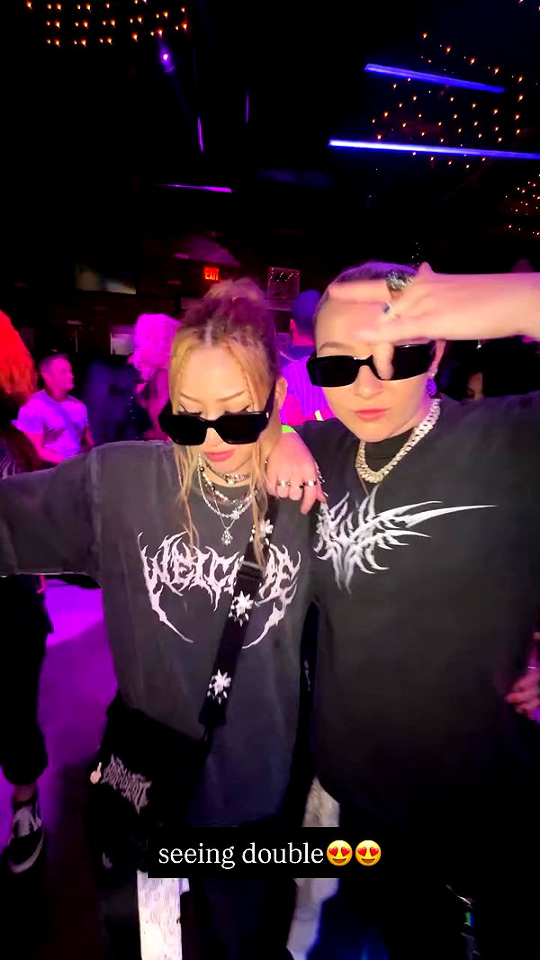 v.okay archive video preview