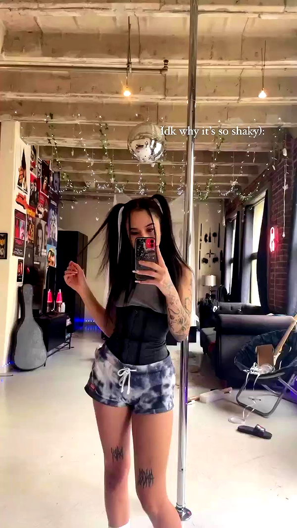 vanessa.julienne archive video preview