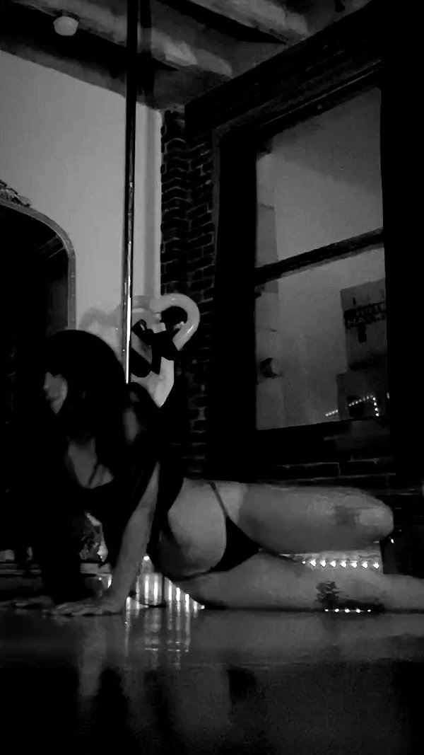vanessa.julienne archive video preview