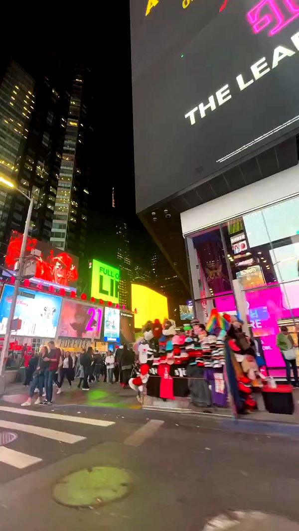 zommmbri archive video preview