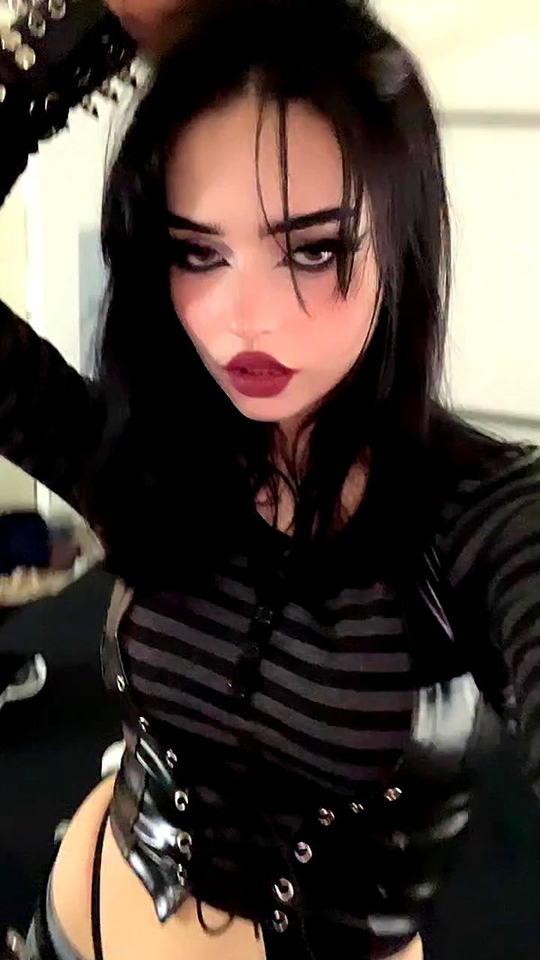 queen.nephie archive video preview