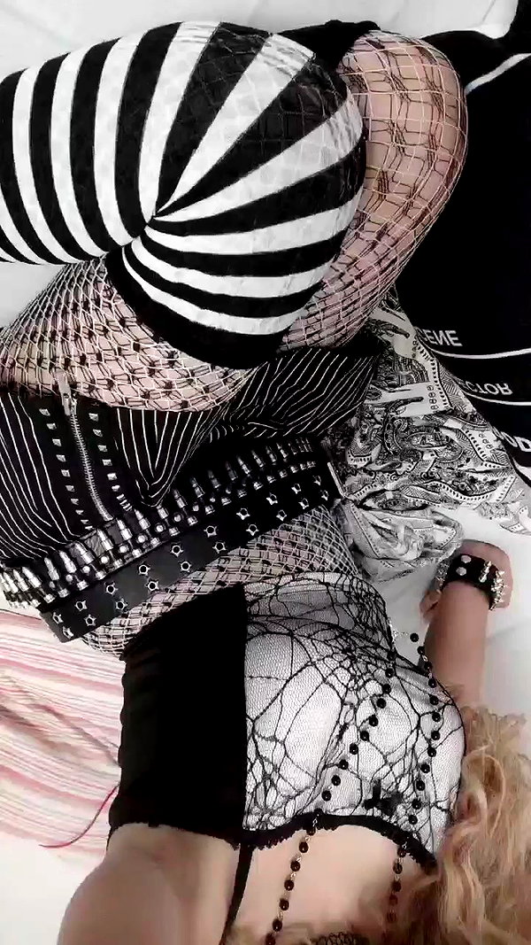 _wayw4rd_ archive video preview