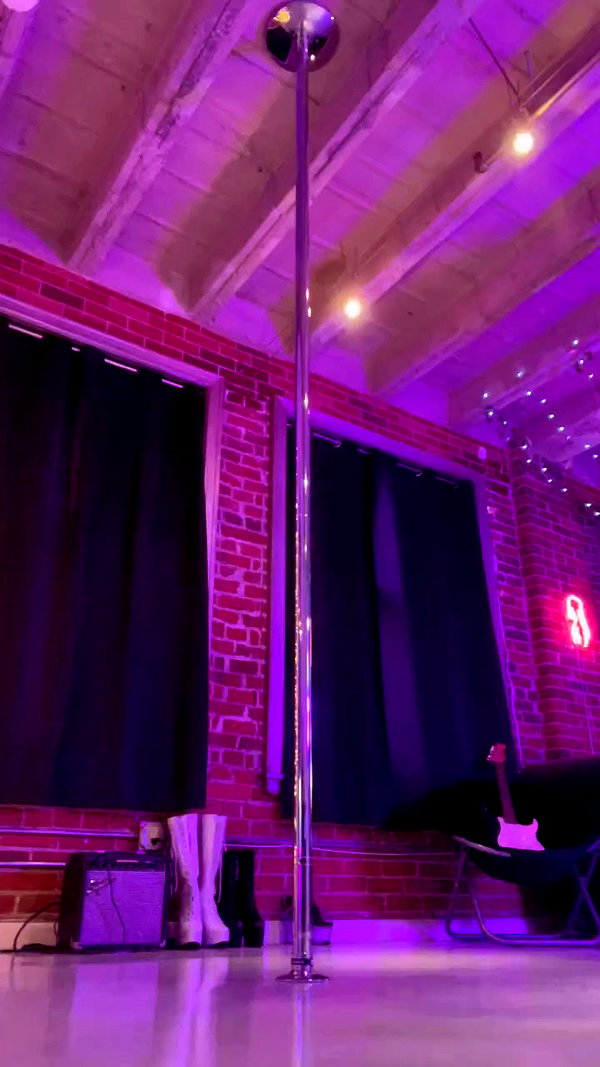 vanessa.julienne archive video preview