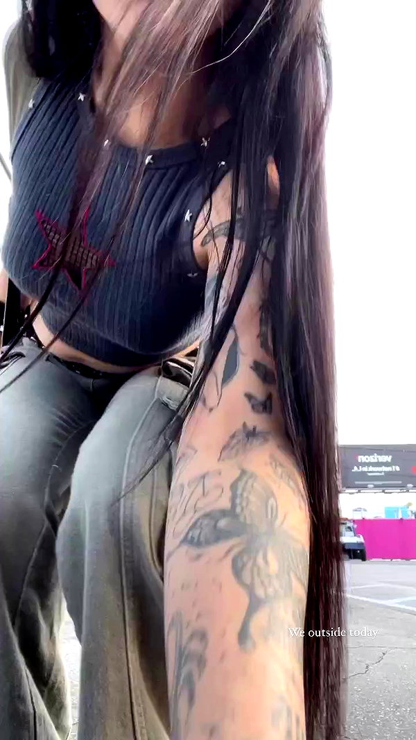 vanessa.julienne archive video preview