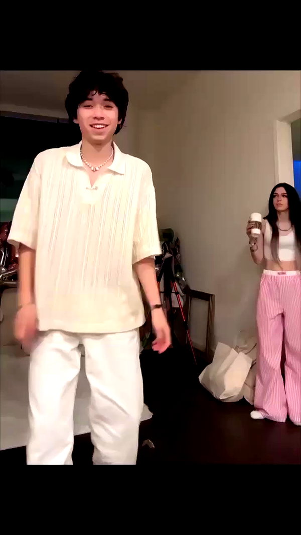 ashhlarraa_10k archive video preview