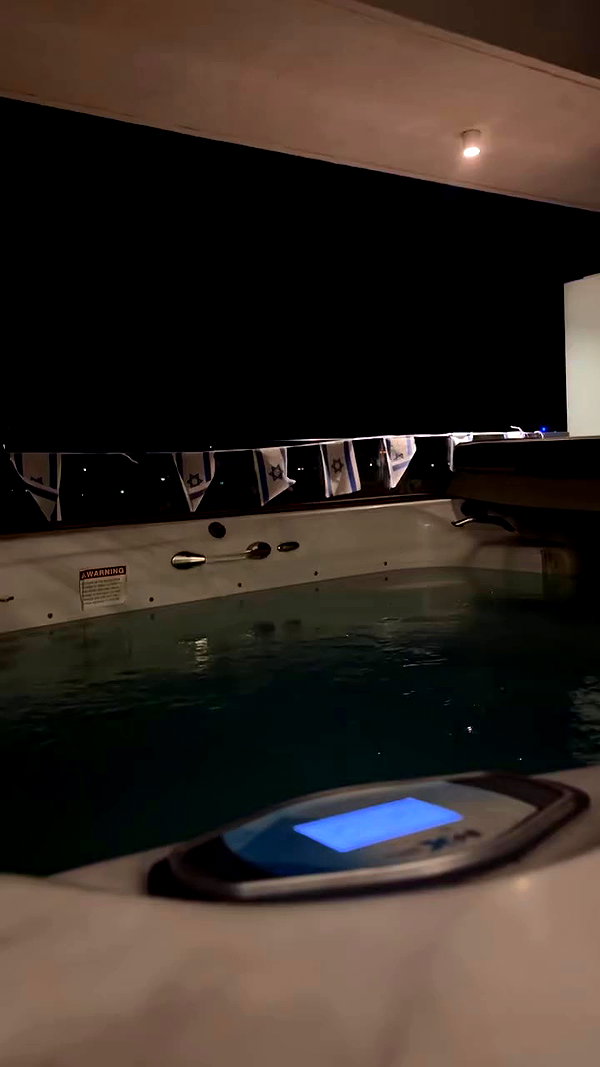 everyonelovessi archive video preview