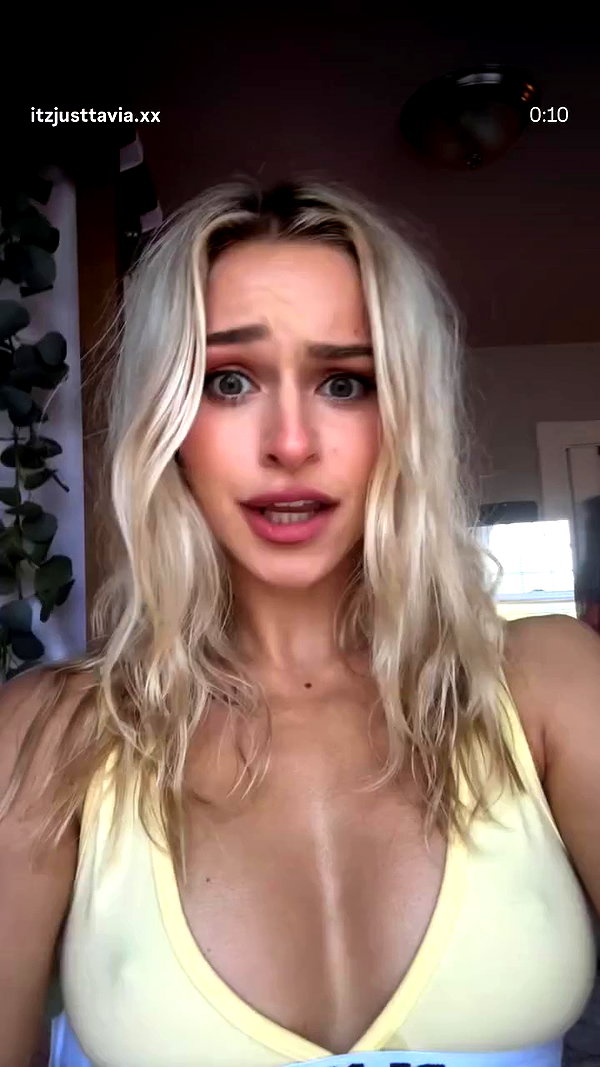 itzjusttavia.xx archive video preview