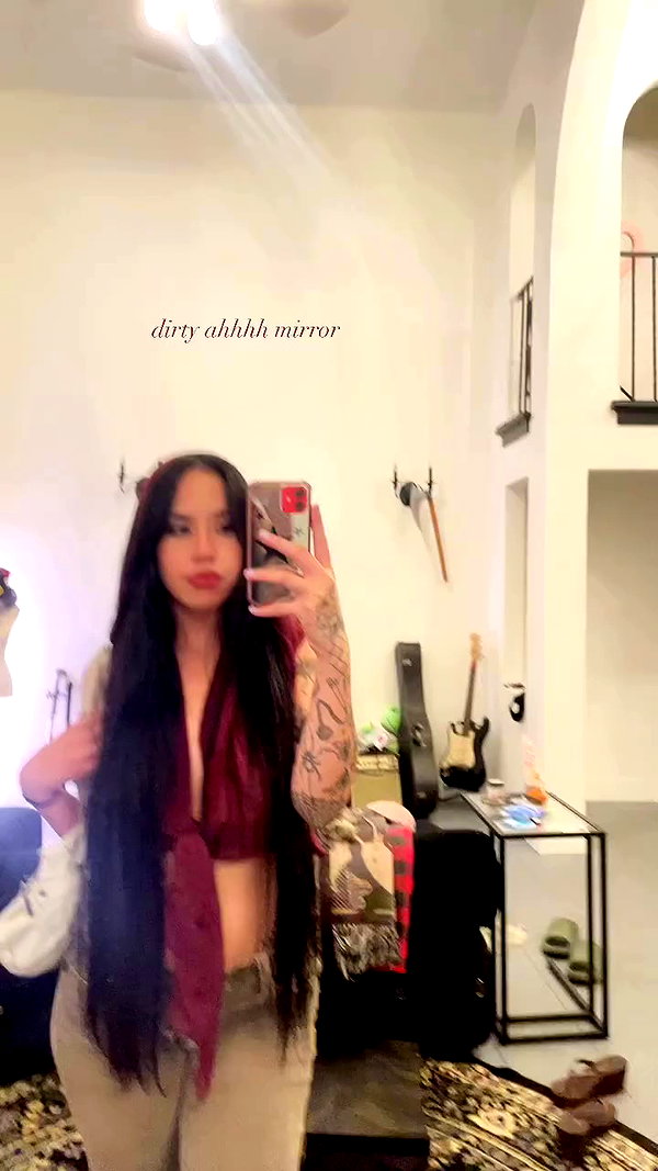 vanessa.julienne archive video preview