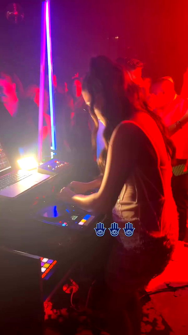 everyonelovessi archive video preview