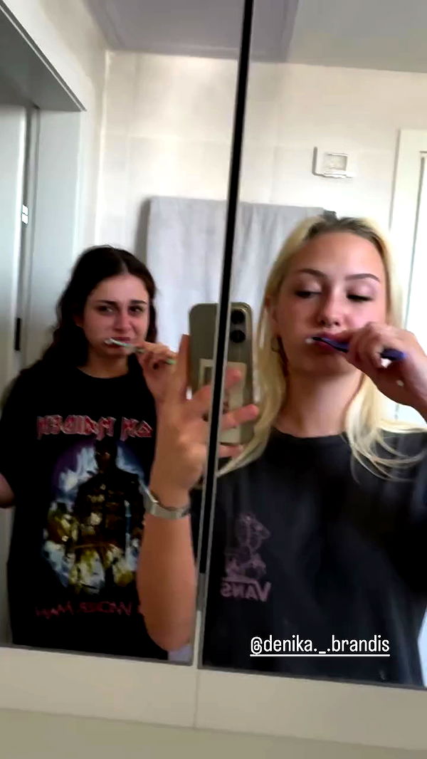 jaroslava_klavir archive video preview